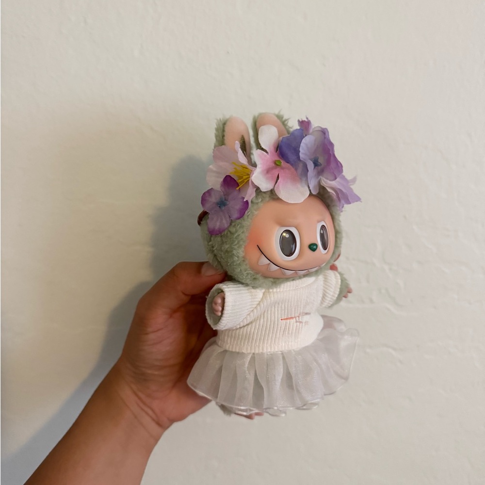 Labubu - Flower Crown!! - Picture 3 of 6